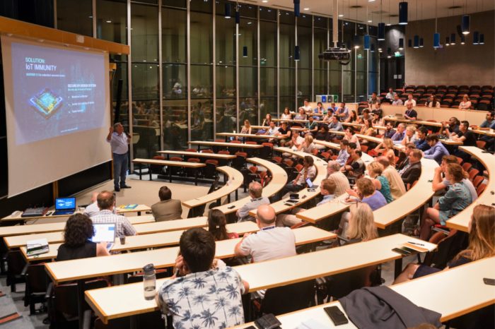 Jewgienij Kasperski, dyrektor generalny firmy Kaspersky zaprezentował koncepcję cyberodporności oraz jej znaczenie w budowaniu bezpieczniejszego świata oraz jak sprostać wyzwaniom związanym z Przemysłem 4.0