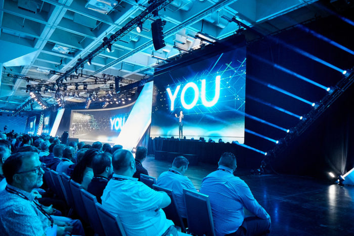 VMware zapowiada podczas VMworld 2019 US że cyfrowe środowisko pracy od VMware otrzyma wsparcie wirtualnego asystenta.