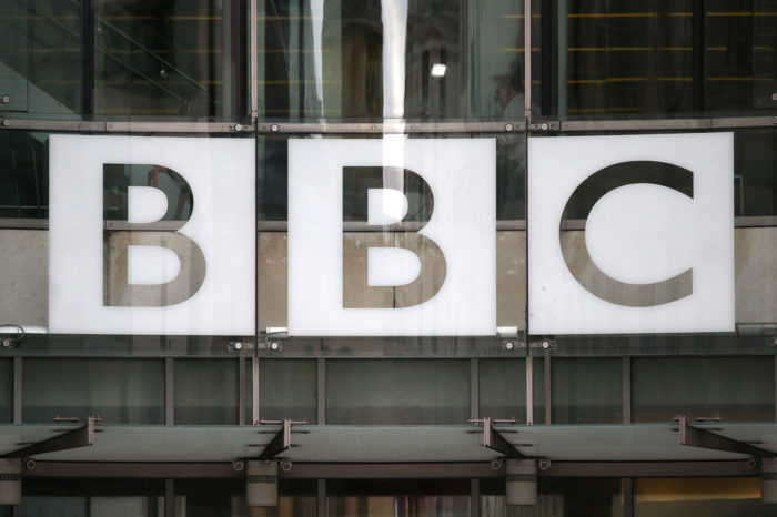 Asystent głosowy rozumiejący brytyjskie akcenty zapowiedziany przez BBC. Beep ma pomóc w obsłudze głosowej urządzeń mieszkańcom Wielkiej Brytanii.