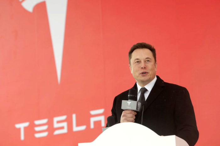 Elon Musk przyznał publicznie, że Tesla nie ma najlepszych relacji z Białym Domem, nazywając administrację Bidena "nie najbardziej przyjazną".