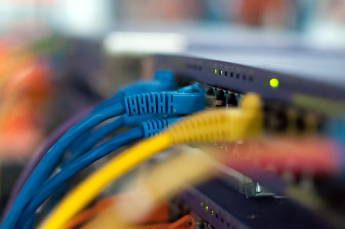 DARPA prowadzi badania nad sieciami. Agencja badawcza dąży do tego, aby łączność byłą 100 razy szybsza dzięki FastNIC.