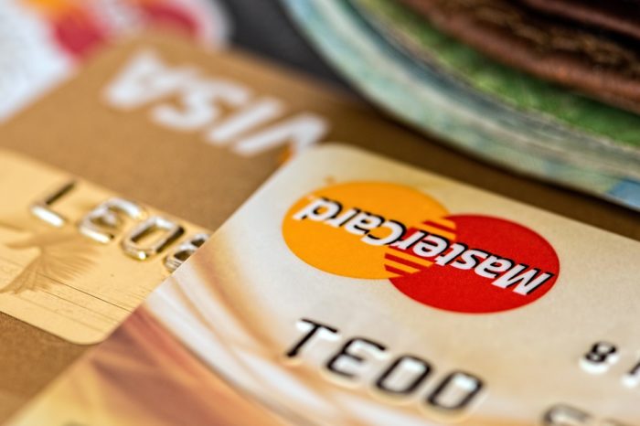 Badanie przeprowadzone dla MasterCard wskazuje, że wielu konsumentów wie bardzo mało o przechowywaniu i bezpieczeństwie danych online.