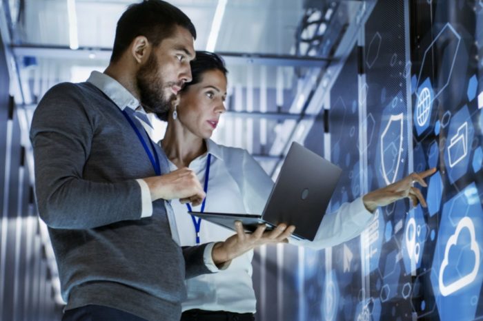 Deutsche Telekom przechodzi na SAP S/4HANA. Operator przekształca swoje systemy IT, aby przyspieszyć rozbudowę swojej sieci oraz poprawić logistykę i planowanie.