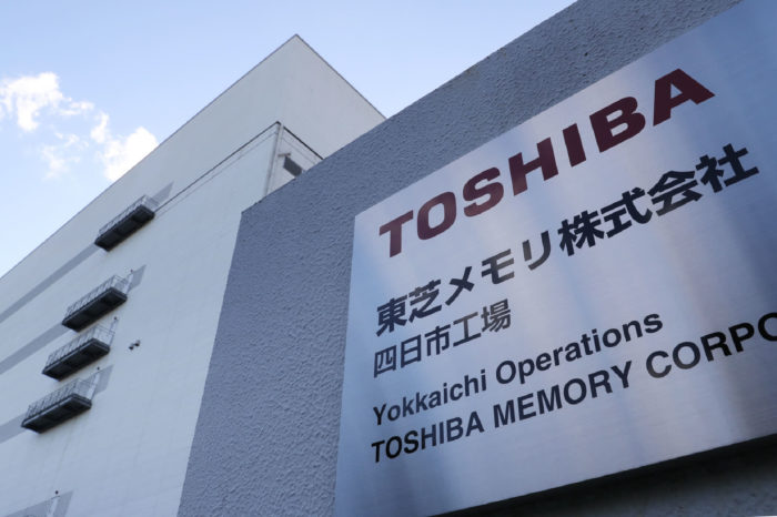 Toshiba Memory kupiła od Lite-On oddział zajmujący się nośnikami SSD wraz z marką Plextor. Wartość transakcji to 165 mln dolarów.