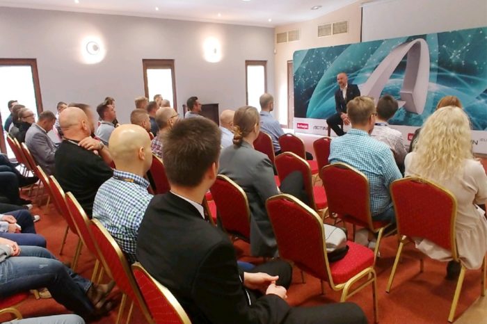 Action S.A. podczas spotkania z partnerami biznesowymi, nakreślił plan rozwoju współpracy z partnerami oraz korzyści jakie z niej płyną.