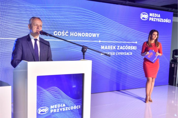 "Dobre prawo jest warunkiem tego, aby media mogły dobrze funkcjonować." podkreślił minister cyfryzacji, Marek Zagórski podczas konferencji „Media Przyszłości”, zorganizowanej Polską Agencję Prasową.