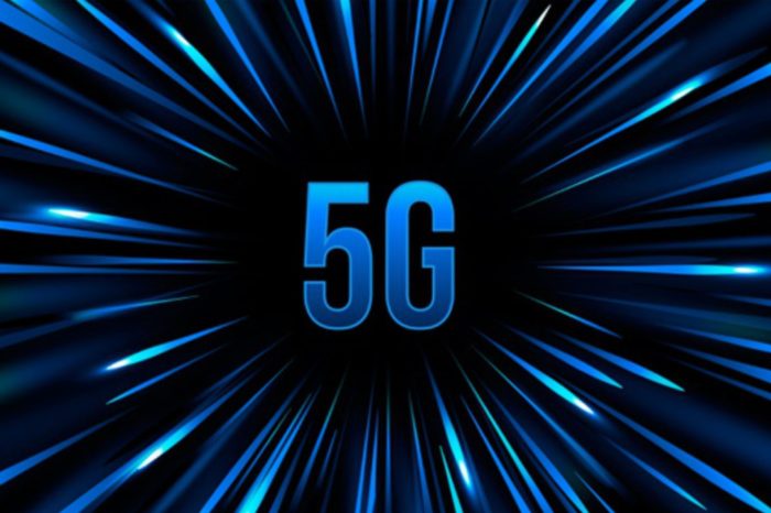 Zmiany wskaźnika łączności w nowym Androidzie 11 względem poprzedniego OS Google'a. System zidentyfikuje różne rodzaje sieci 5G i może nieco zaskoczyć przeciwników tego rodzaju łączności.