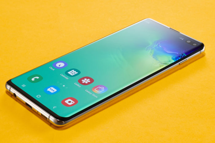 Samsung Galaxy S20 - co wiadomo o nowym flagowcu z Korei na miesiąc przed premierą? Modemy 5G jako opcja i poczwórny aparat.