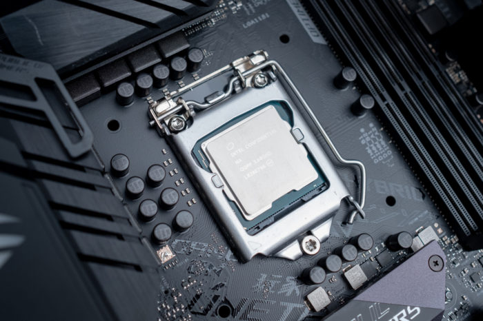 Pierwsze płyty główne dla stacji roboczych z procesorami Intel Comet Lake zaczynają pojawiać się w sieci. Wraz z nimi zadebiutują chipsety W480 i Q470.