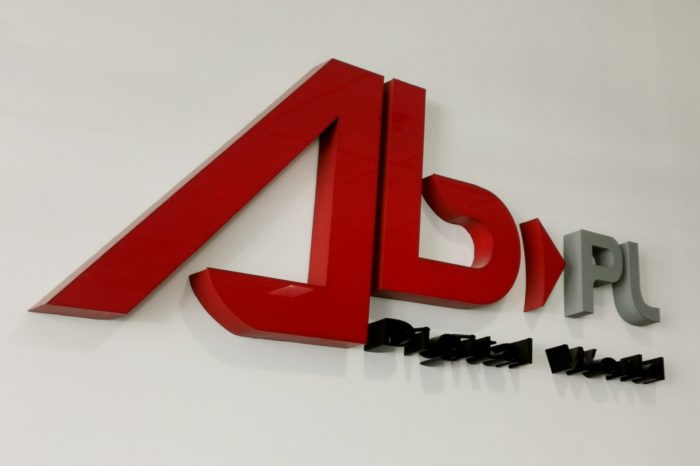 AB S.A. zdradza swoją receptę na sukces w obszarze B2B. Dystrybutorzy i ich narzędzia są pierwszym źródłem informacji o produktach dla klientów B2B, wynika z badania AB S.A.