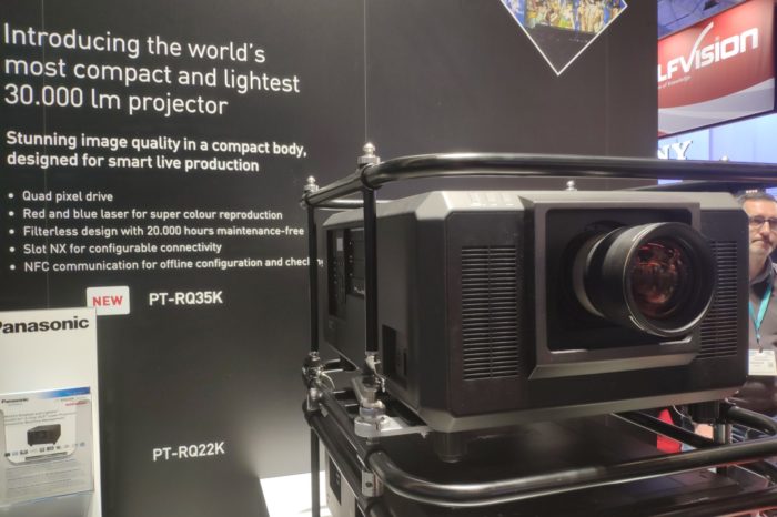 ISE 2020: Panasonic prezentuje nową linię projektorów laserowych. PT-RQ35K oferuje obraz w rozdzielczości 4K i intensywne, żywe kolory.