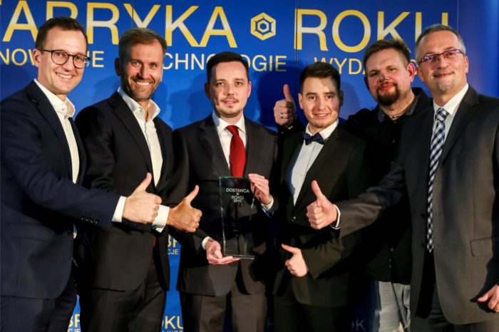 Fabryki Przyszłości - Stworzona przez Microsoft koncepcja wskazuje kierunek, w którym przedsiębiorstwa powinny podążać, aby lepiej odpowiadać na wyzwania branży, w której działają.