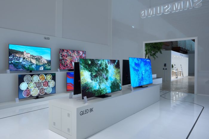 Polska jak i świat najczęściej wybierają telewizory Samsung, co potwierdzają dane za pierwsze półrocze br. Udział producenta w światowym rynku telewizorów pod względem wartości wynosi ponad 30%.