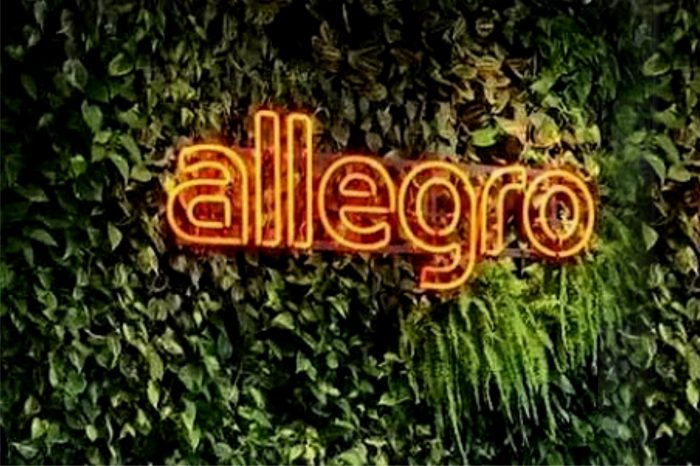 Allegro uruchamia kompleksową usługę logistyczną dla sprzedawców One Fulfillment, obejmującą przechowywanie, pakowanie i dostawę towarów oraz obsługę klienta w całym procesie dostawy.