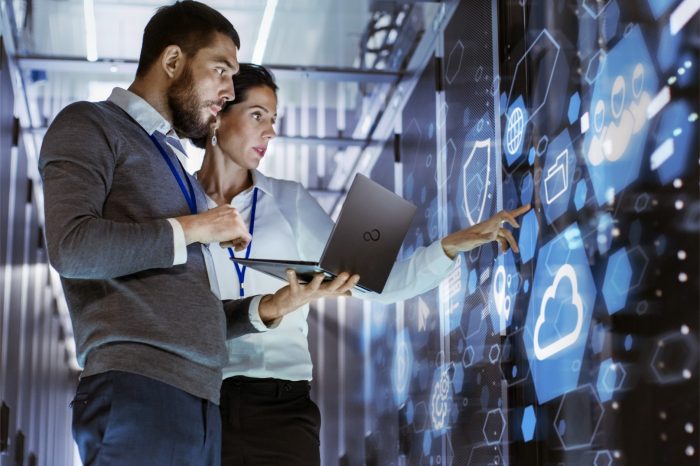 Nowoczesne rozwiązania IT dla sektora energetycznego to realne oszczędności. Sprawdź jakie efekty, może przynieść udane wdrożenie nowoczesnych technologii IT od Fujitsu.