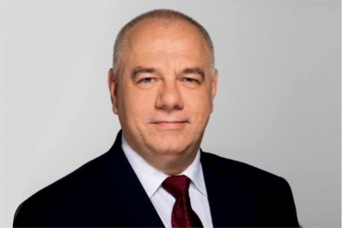 Rząd będzie musiał znowelizować tegoroczny budżet, w którym pojawi się deficyt. Zapowiada wicepremier i minister aktywów państwowych Jacek Sasin.