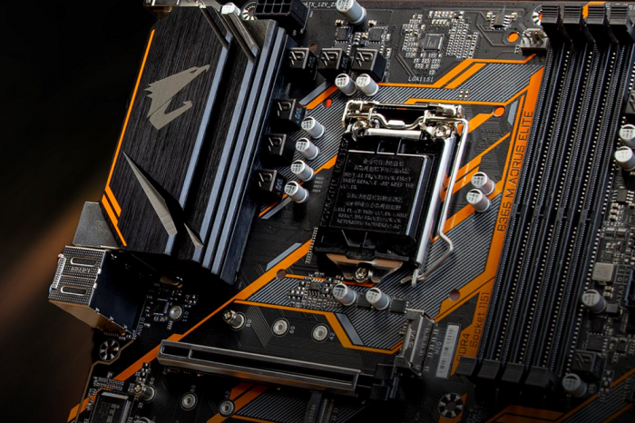 Narzekaliśmy na wysokie ceny płyt głównych z chipsetem AMD X570? Czas przyszykować się na swoisty "odpowiednik" dla nadchodzących układów desktopowych Intela. Płyty na chipsecie Z490 mają być absurdalnie drogie.