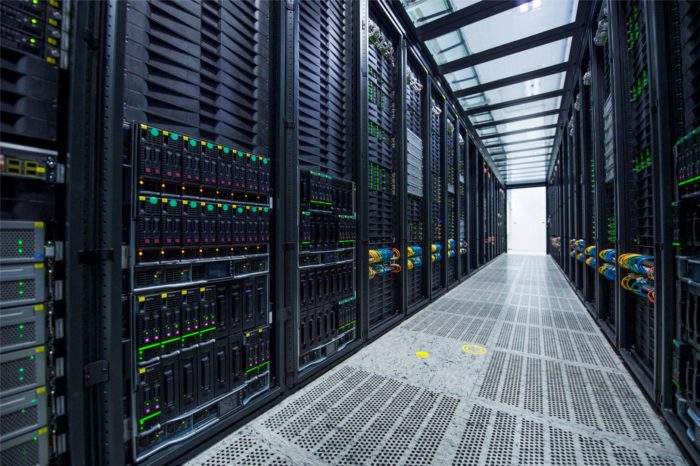 Kamień milowy w rozwoju ośrodków data center. Nowe rozwiązania Nokia Service Router Linux (SR Linux) NOS i Nokia Fabric Service Platform (FSP), dają niespotykaną dotąd zdolność do adaptacji, automatyzacji i skalowania chmury.