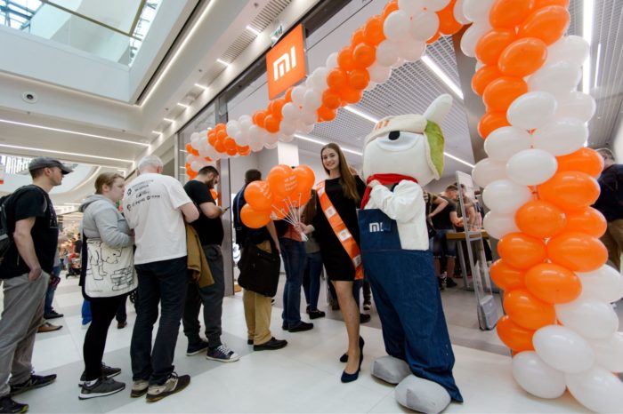 Xiaomi już 18 grudnia, o godzinie 9:00, oficjalnie otworzy w Warszawie, w Westfield Arkadia, swój największy w Europie Środkowo-Wschodniej Mi Store, przygotowano specjalną promocję!