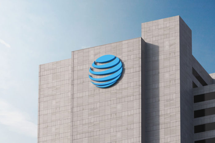 Reklama dosłownie wszędzie - czyli plany amerykańskiego operatora telekomunikacyjnego AT&T na usługi działające w oparciu o oglądanie i słuchanie reklam.