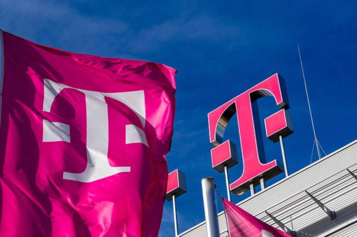 Wyżej niż w chmurach - Deutsche Telekom z powodzeniem przetestował stację bazową... w stratosferze. Testowane rozwiązanie ma zapewnić zasięg mobilny w oddalonych obszarach, do których sieci naziemne nie docierają.