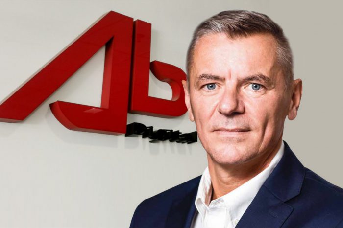 Jesteśmy gotowi na dalsze dynamiczne wzrosty! - podkreśla Zbigniew Mądry, Członek Zarządu, Dyrektor ds. Handlowych AB S.A., lidera dystrybucji IT w Polsce i w całym regionie CEE.