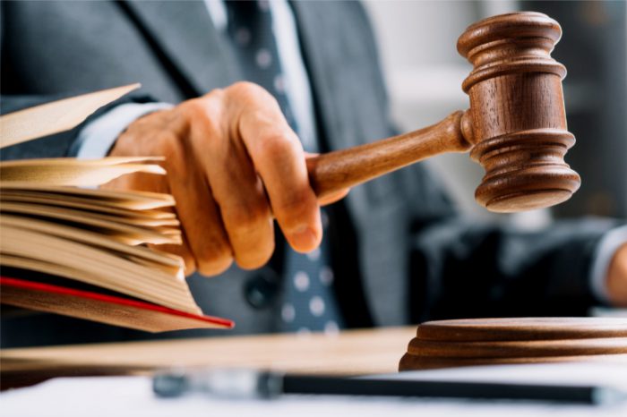 W 2020 roku liczba upadłości i restrukturyzacji polskich firm wyniosła 1 243 (22% więcej niż rok wcześniej) ale prawdziwą liczbę poznamy pod koniec pierwszej połowy 2021 roku, wynika z raportu Coface.