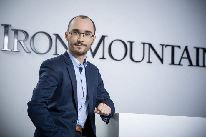 Światowe gospodarki tracą wielkie pieniądze nie tylko przez pandemię. Cyberprzestępcy nie zwalniają tempa powodując 11,4 mln $ strat na minutę.