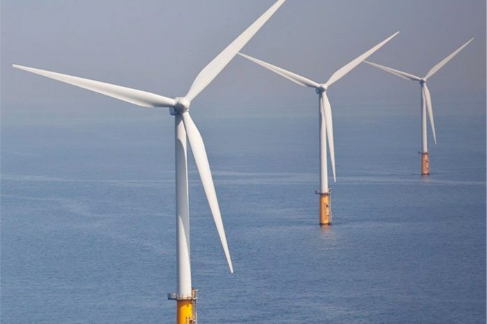 Hitachi ABB Power Grids wprowadza na rynek pierwsze w swoim rodzaju hybrydowe rozdzielnie wysokiego napięcia dla morskiej energetyki wiatrowej.