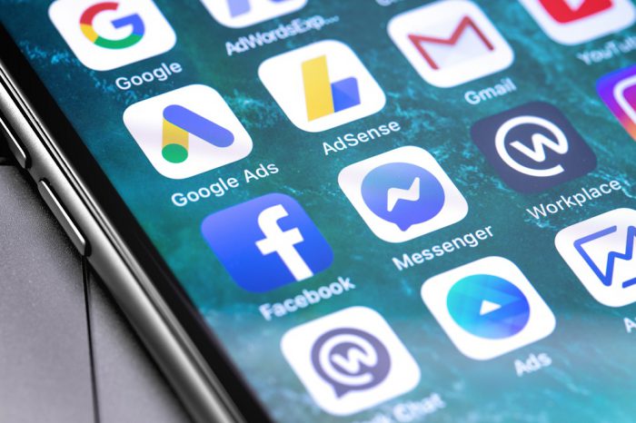 W samym tylko w 2020 roku aresztowano w USA oszustów, którzy ukradli ponad 100 mln dolarów, wyłudzając wcześniej duplikaty kart SIM obywateli Stanów Zjednoczonych, w tym topowych celebrytów.