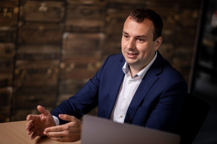 Jaka jest rola i jak zarabiać na oprogramowaniu open source: poprzez wdrażanie, doradztwo, reklamę? Jak wygląda rynek oprogramowania w Polsce, ocenia Zsolt Balogh, Dyrektor Generalny Liferay.