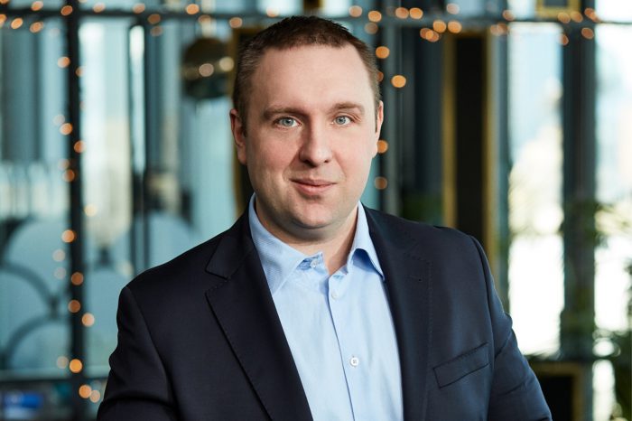 Adam Dyszkiewicz dołączył do polskiego oddziału firmy Lenovo, gdzie objął stanowisko Business Development Managera & Solution Evangelist.