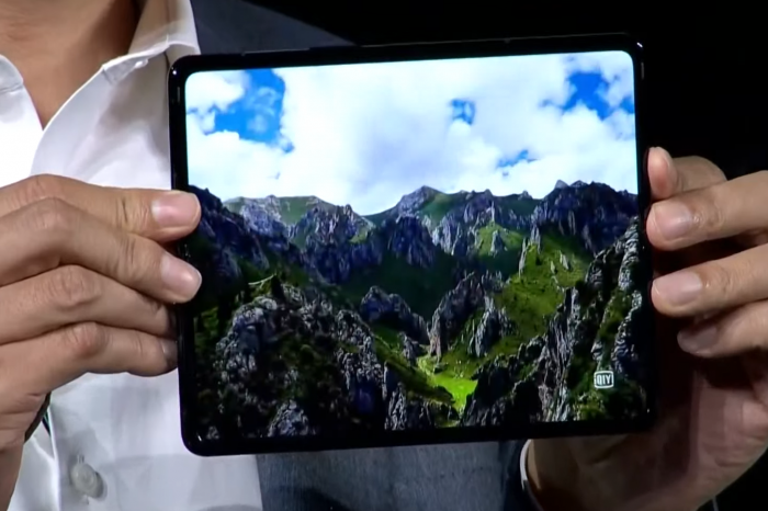 Xiaomi zaprezentowało swój składany smartfon. Mix Fold to technologia rodem z flagowych smartfonów, ale też konkurent dla... iPada Mini.