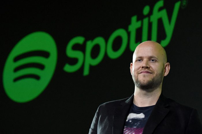 CEO Spotify, Daniel Ek, planuje kupić angielski klub sportowy Aresnal Londyn. 38-letni Szwed twierdzi, że ma już zabezpieczone odpowiednie środki