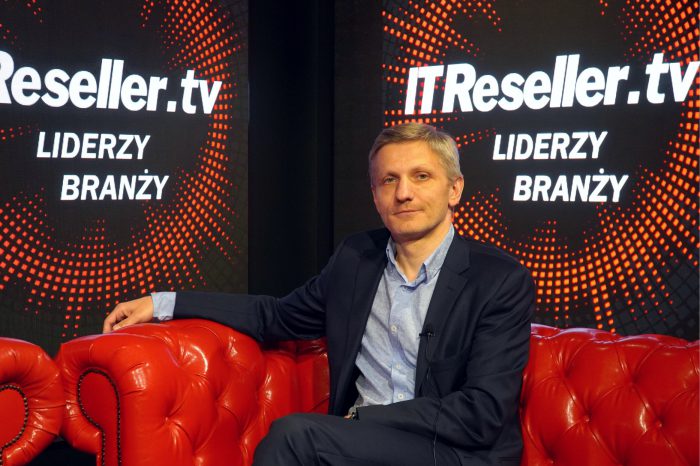 "Ludzie, produkty, usługi, dobre zarządzanie i finansowanie" jako receptę na sukces Lenovo wskazkuj Juliusz Niemotko, SMB Channel Manager Lenovo Polska w programie "Liderzy Branży" IT Reseller TV.