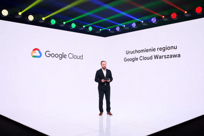 Google ogłosił start regionu Google Cloud Warszawa, to pierwsza infrastruktura obliczeniowa globalnego dostawcy chmury publicznej w regionie CEE, powstała w wyniku strategicznego partnerstwa Google i Chmury Krajowej.