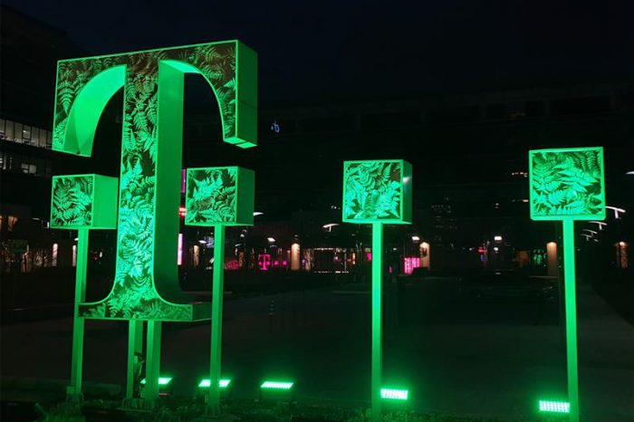 T‑Mobile podzielił się ambitnymi zobowiązaniami grupy Deutsche Telekom, zgodnie z nową strategią firma chce spełnić cel zerowej emisyjności już w 2040 roku – czyli o 10 lat wcześniej niż zakładano pierwotnie.