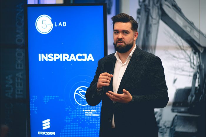 Pierwszy w Polsce kampus 5G dla startupów. Od dziś młode technologiczne firmy mogą korzystać z infrastruktury 5G, którą ŁSSE stworzyła we współpracy z partnerami: Orange, Ericsson, UKE.