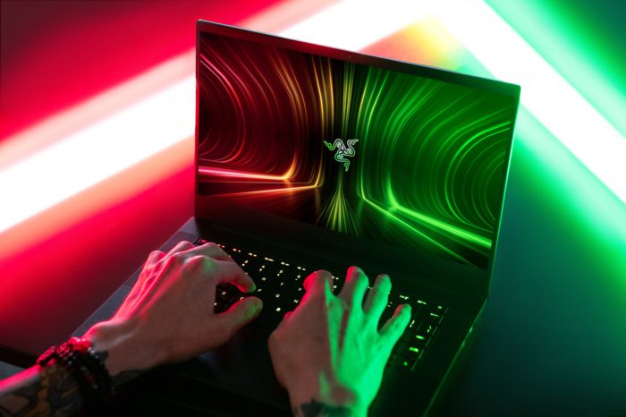 Razer stawia na AMD - producent znany z nietuzinkowych laptopów dla graczy aktualizuje model Blade 14. W środku AMD Ryzen 9 5900HX.