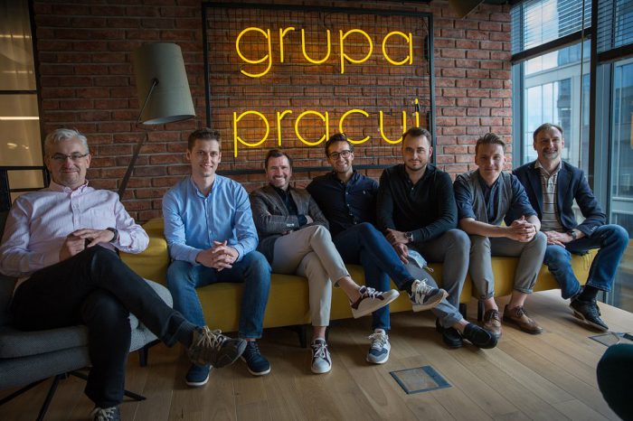 Grupa Pracuj, lider rynku cyfrowej rekrutacji w Europie Środkowo-Wschodniej, została inwestorem platformy Worksmile, poszerzając portfolio rozwiązań HRtech.