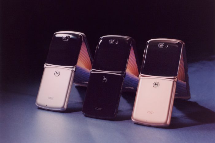 Motorola razr 5G zdobywa nagrodę Red Dot Award: Product Design 2021. Zaskoczenia brak, bo to jeden z najciekawszych smartfonów na rynku.