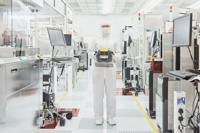 Nexperia planuje przejęcie największej w Wielkiej Brytanii fabryki wytwarzającej chipy - Newport Wafer Fab.