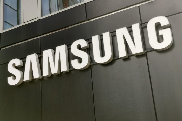 Samsung wprowadza do portfolio swoich serwisów nowość – atrakcyjną cenowo usługę naprawy ekranu, będącą alternatywą dla jego wymiany.