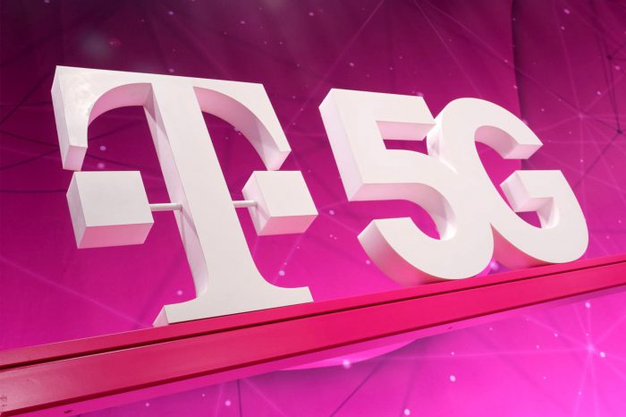 T-Mobile ma już blisko 2500 stacji 5G, operator uruchamia 120 stacji tygodniowo, a w ostatnich dniach przybyło aż 176 stacji piątej generacji.