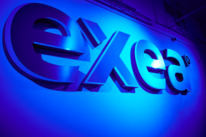 Nicolaus Bank jako pierwszy bank w Polsce przeniósł wszystkie swoje systemy do chmury obliczeniowej, pionierskiego projektu migracji podjęło się Exea Data Center.