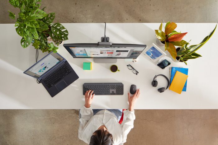 Środowisko pracy ewoluuje coraz szybciej, w odpowiedzi Logitech wprowadza rozwiązanie Logi Bolt dla przedsiębiorstw na skalę globalną, aby maksymalnie zwiększyć wydajność pracy.