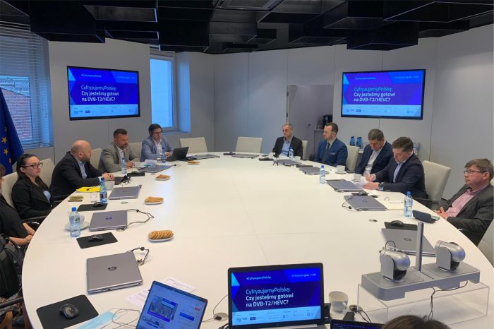Konieczne wzmocnienie kampanii dotyczącej zmiany nadawania sygnału naziemnej telewizji cyfrowej, wynika z debaty zorganizowanej przez Związek Cyfrowa Polska.